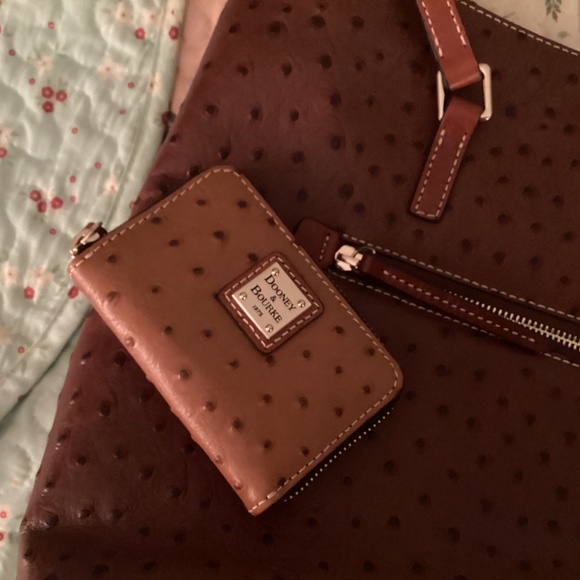 Dooney & Bourke Ostrich Leather Large Shopper Tote Cognac Brown & Wallet - Picture 9 of 11